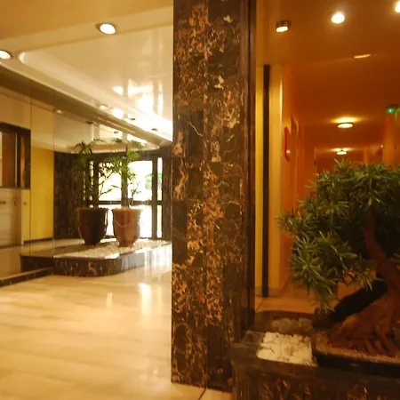 3 Chambres Piscine Garage Appartement *