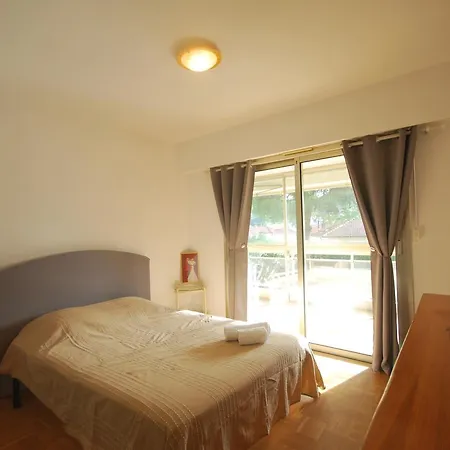 Appartement 3 Chambres Piscine Garage *