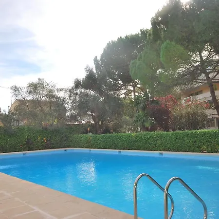 3 Chambres Piscine Garage Appartement *
